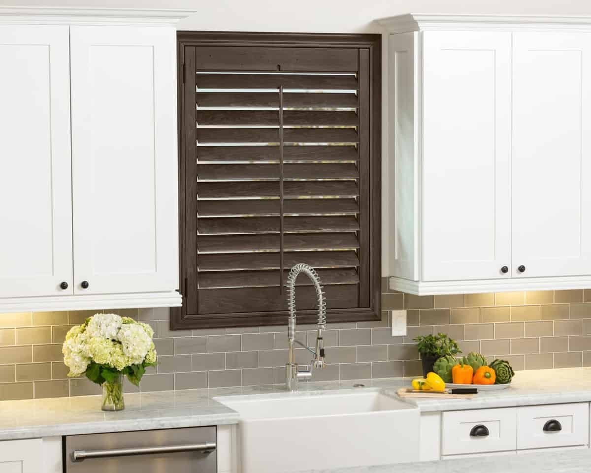 Hunter Douglas Heritance® Hardwood Shutters, wood shutters, wooden window shutters, interior shutters near Hamilton, Virginia (VA)